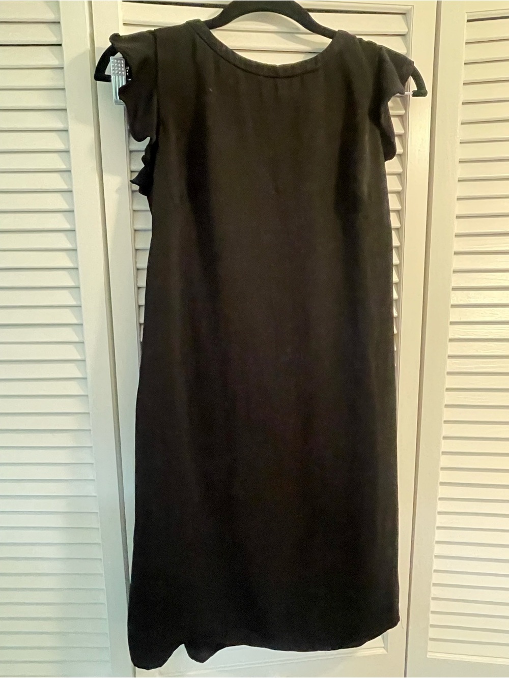 Loft black ruffle sleeve shift dress